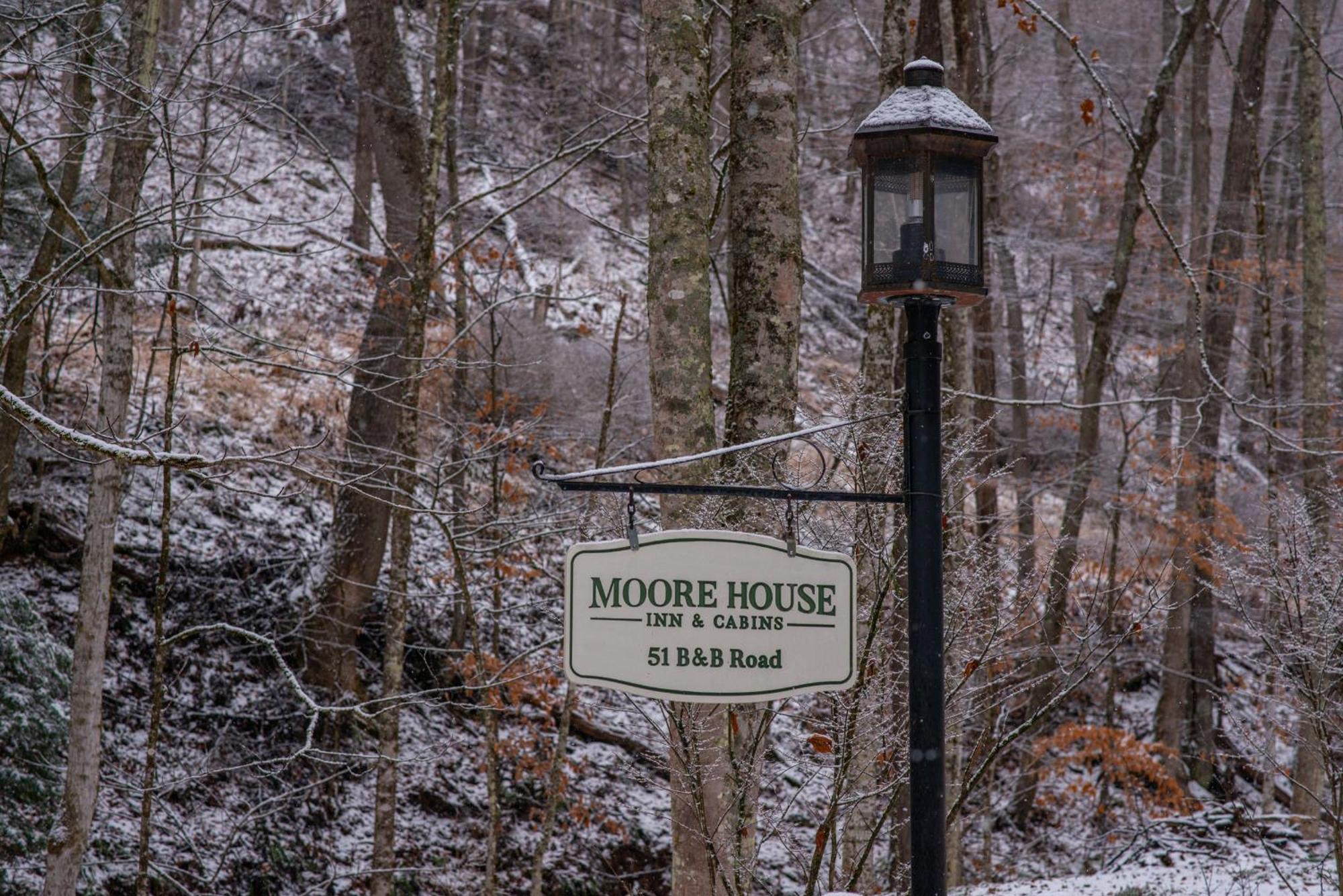Moore House Inn & Cabins Marlinton Extérieur photo