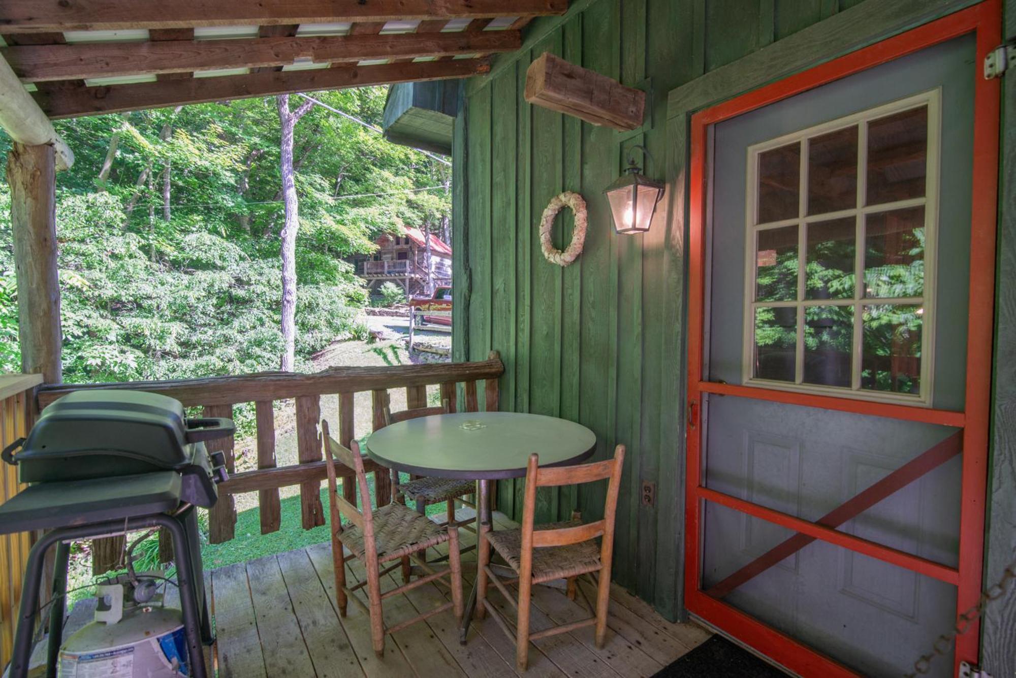 Moore House Inn & Cabins Marlinton Chambre photo