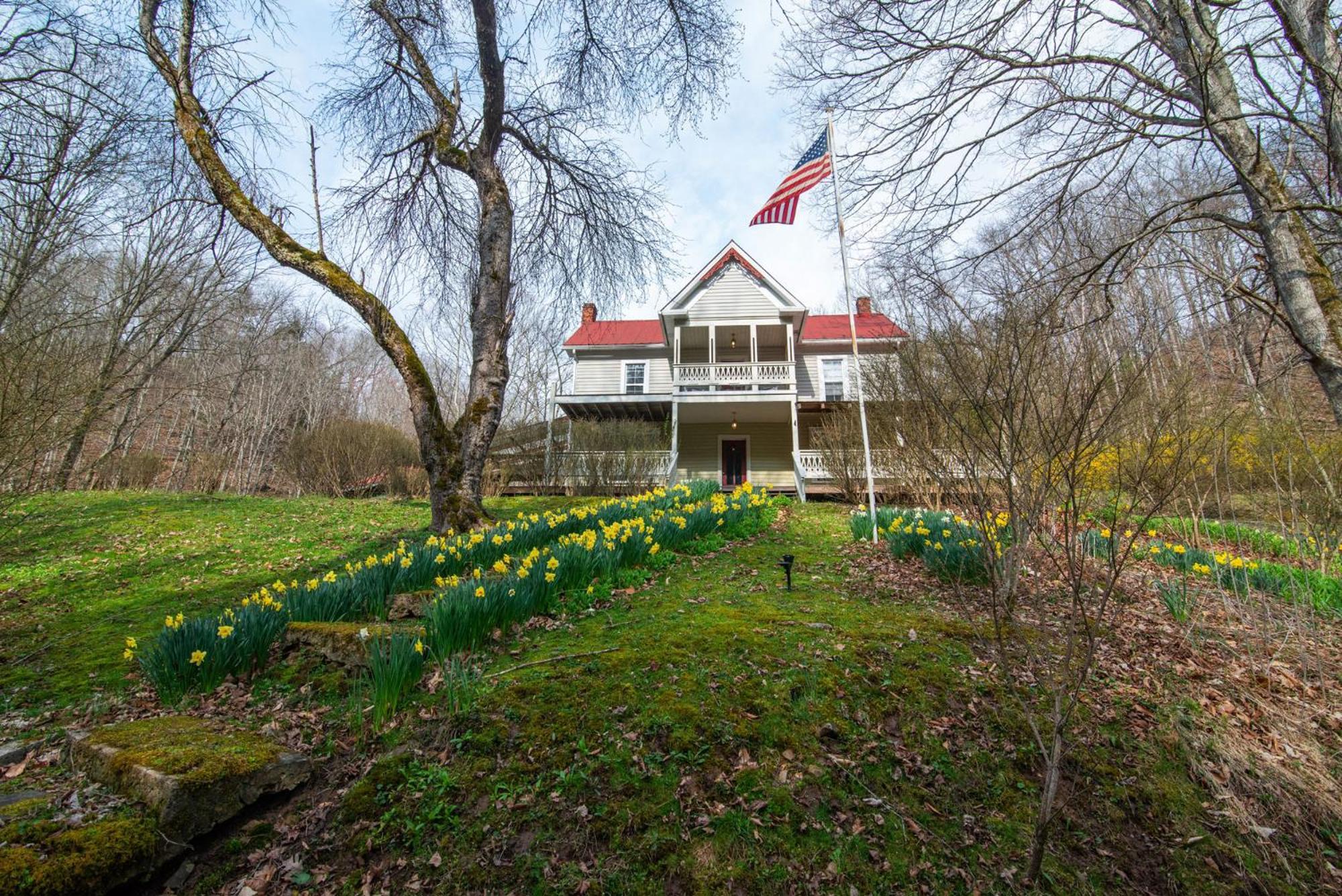 Moore House Inn & Cabins Marlinton Extérieur photo