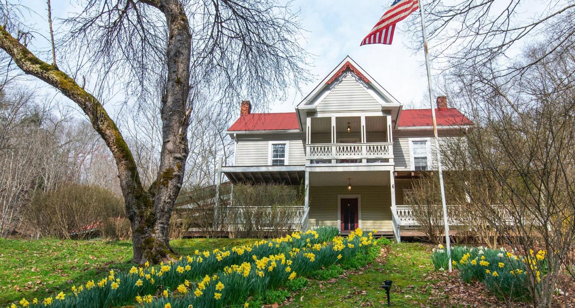 Moore House Inn & Cabins Marlinton Extérieur photo