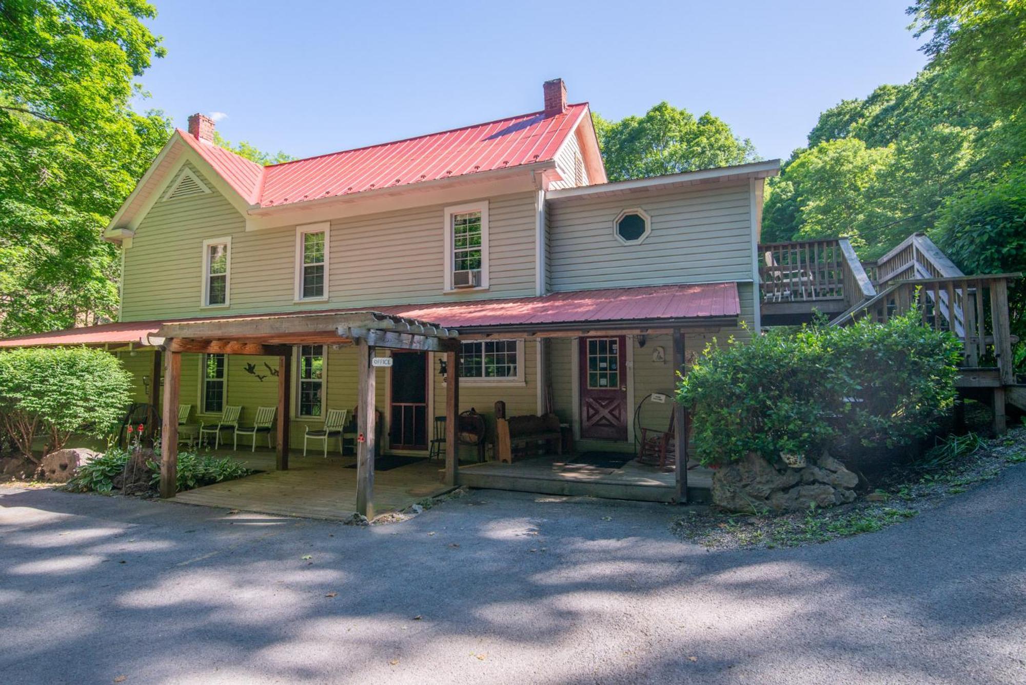 Moore House Inn & Cabins Marlinton Extérieur photo