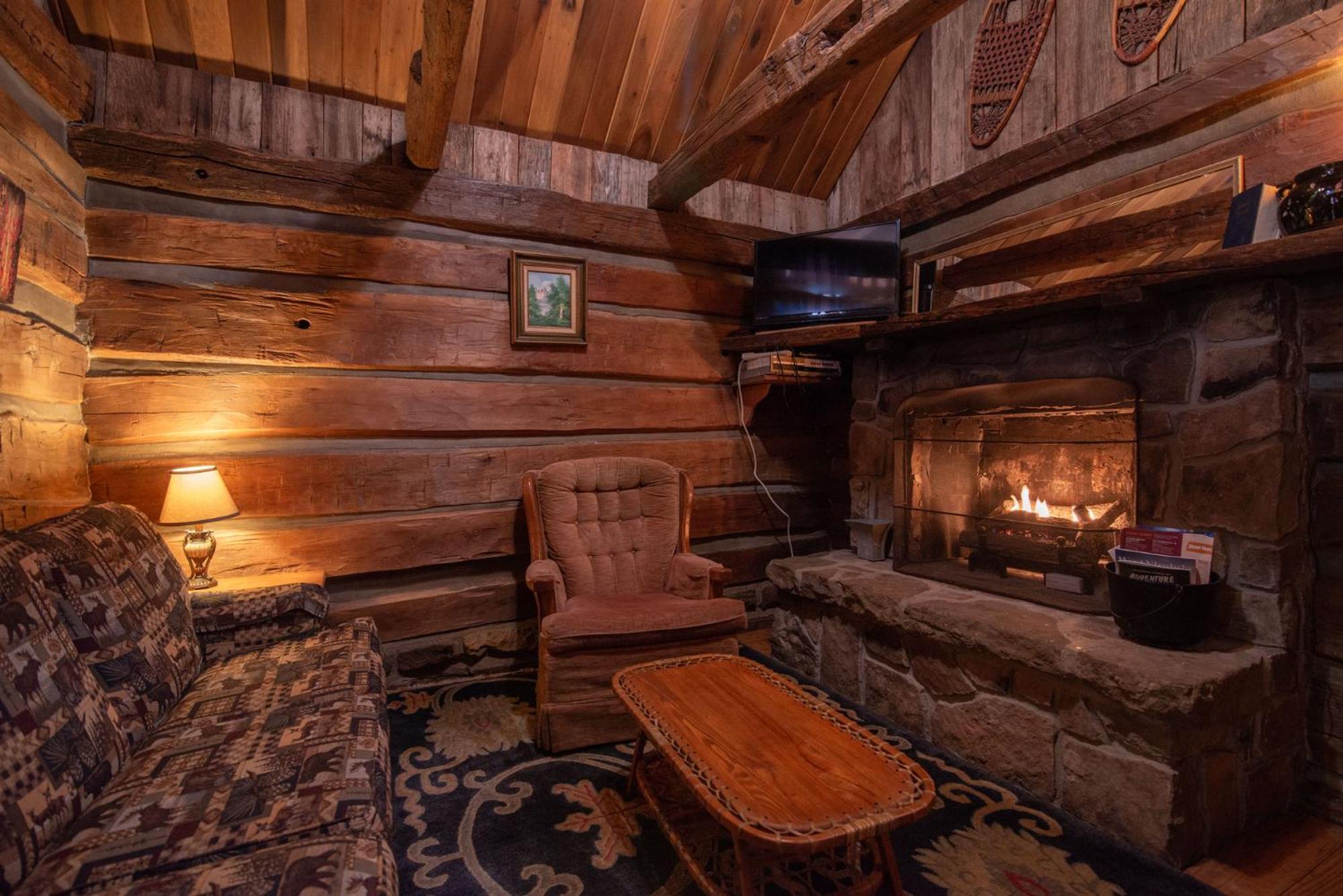 Moore House Inn & Cabins Marlinton Extérieur photo
