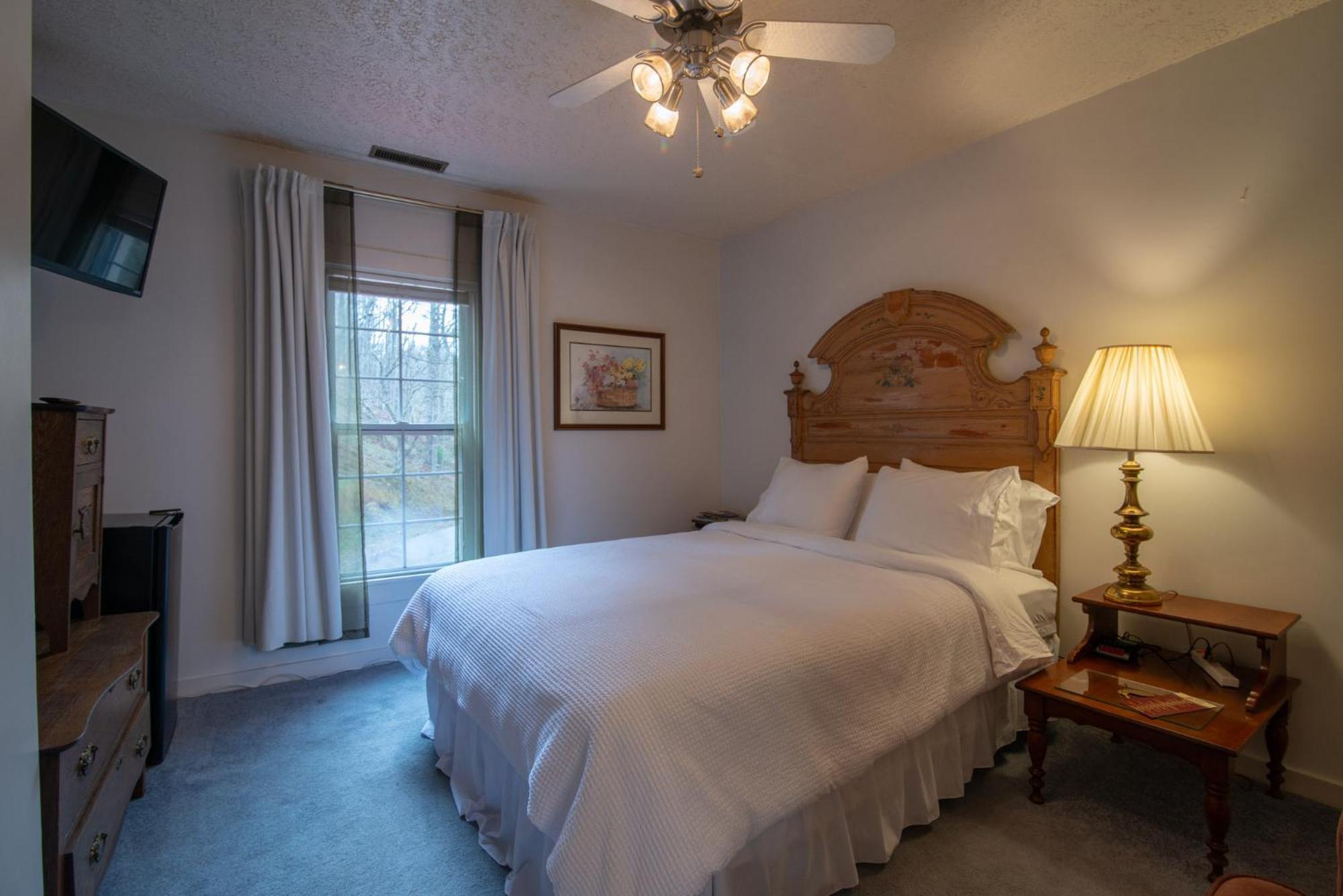 Moore House Inn & Cabins Marlinton Extérieur photo