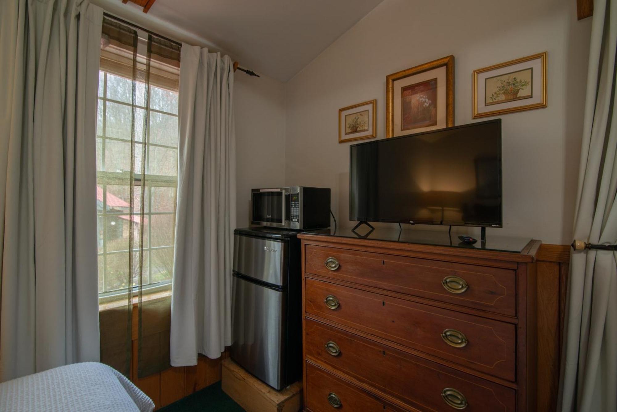 Moore House Inn & Cabins Marlinton Extérieur photo